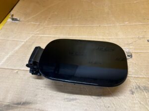 KLAPKA WLEWU PALIWA FORD KUGA MK3 LIFT BENZYNA AGATE BLACK