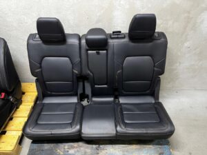 KOMPLET FOTELE KANAPA PRZÓD TYŁ SKÓRA ELEKTRYCZNE FORD BRONCO 21- LHD