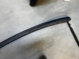 USZCZELKA LISTWA SZYBY PRZÓD PORSCHE 911 996 CARRERA CABRIO