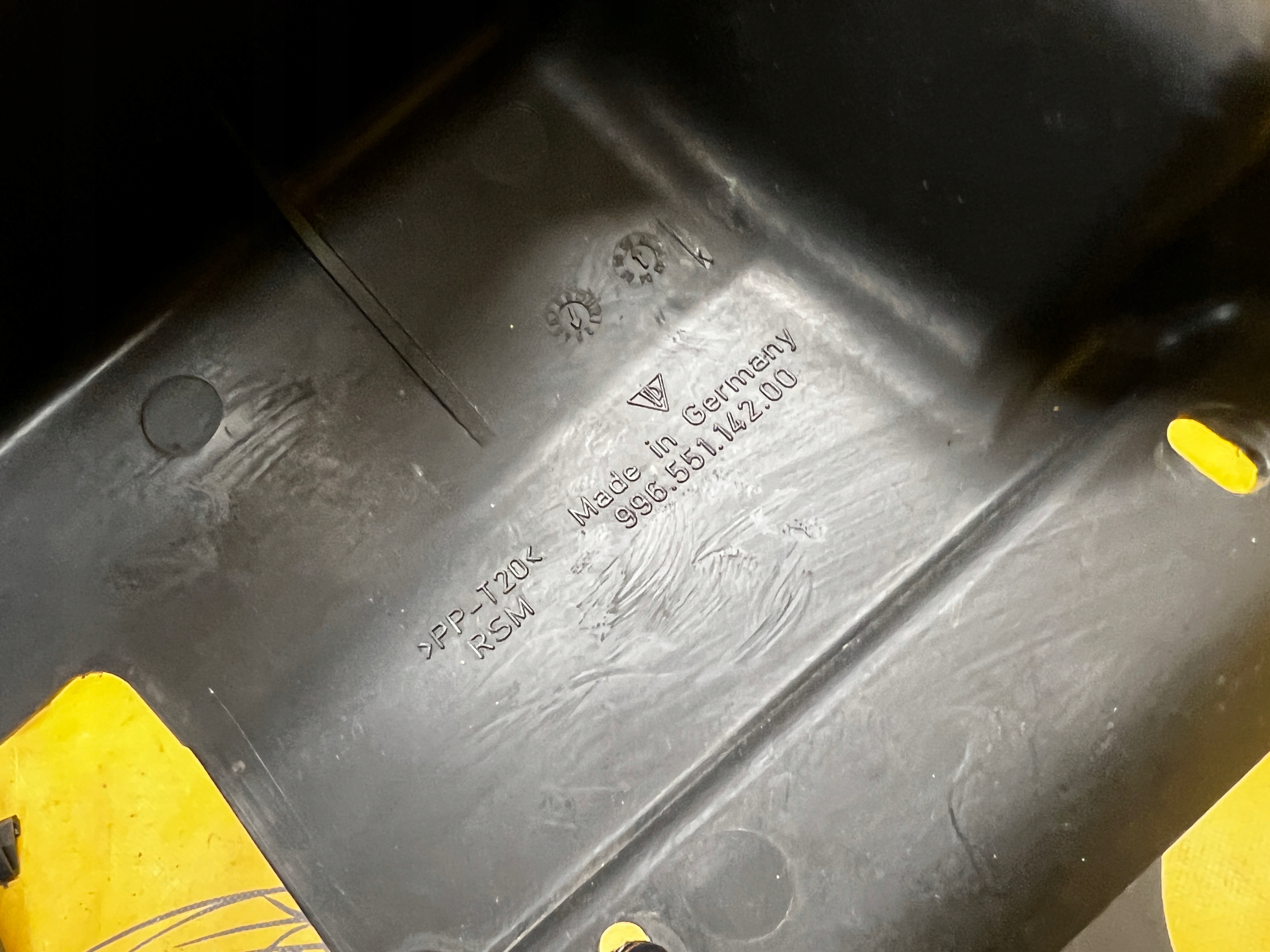 OSŁONA ZAŚLEPKA BAGAŻNIKA PORSCHE CARRERA 911 996