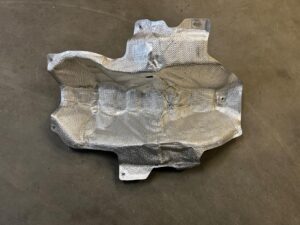 BLACHA OSŁONA TERMICZNA FORD KUGA MK3 LIFT 2.5 HYBRID
