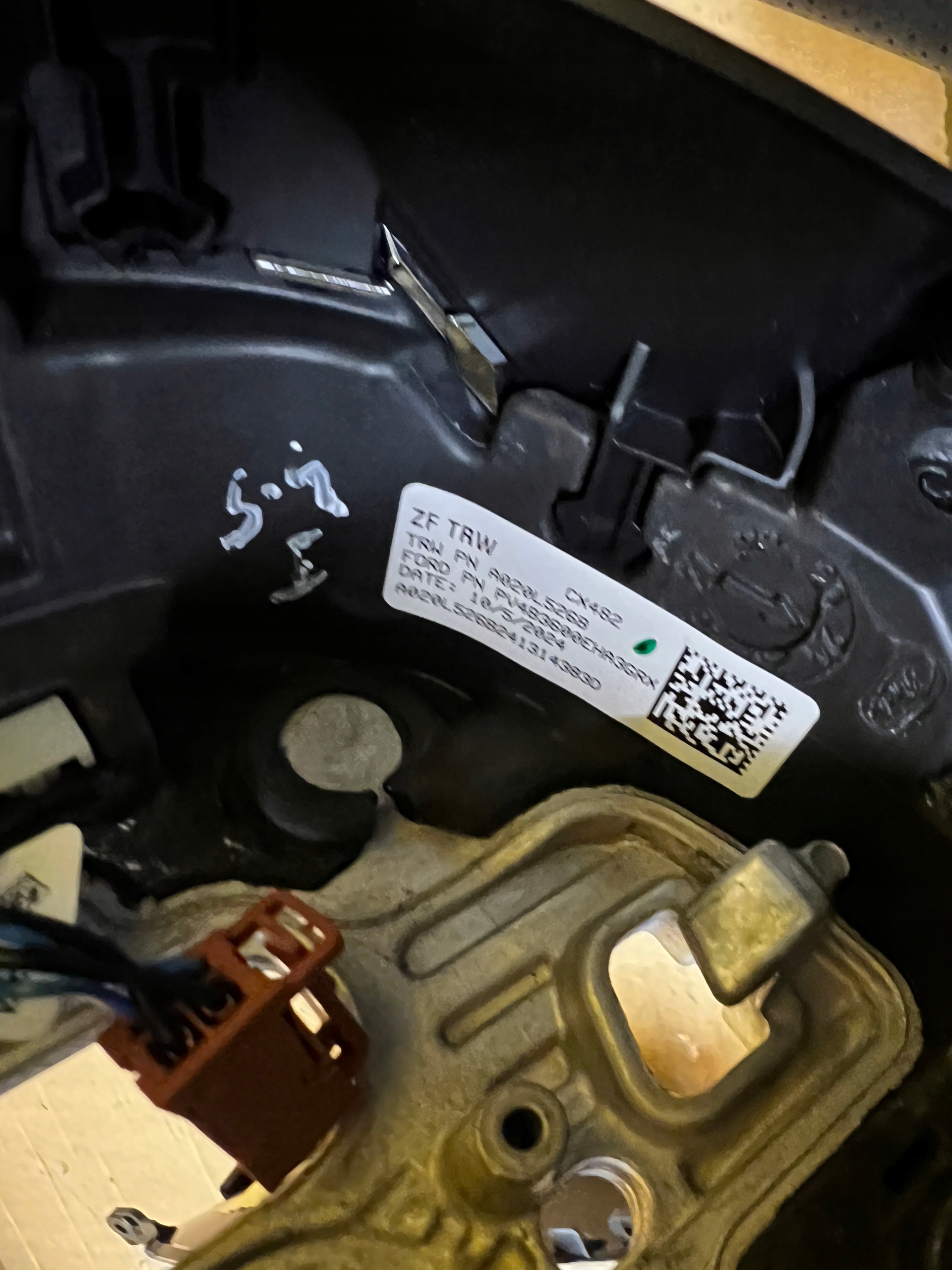 NOWA KIEROWNICA SKÓRA MULTIFUNKCJA FORD KUGA MK3 LIFT ST-LINE
