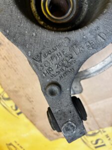 ZWROTNICA PIASTA TYŁ LEWY SIŁOWNIK HAMULCA RĘCZNEGO PORSCHE PANAMERA 970 I