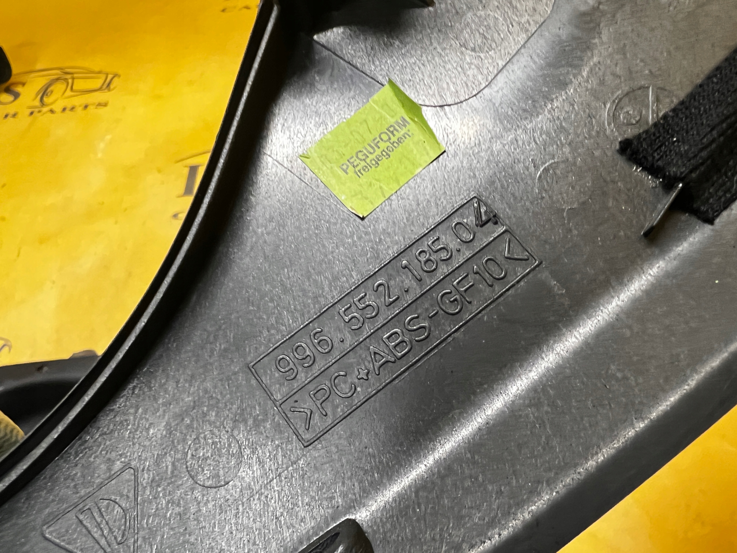 OSŁONA LISTWA DESKI KONSOLI GÓRNA LEWA PORSCHE CARRERA 911 996 LHD
