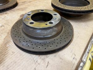 KPL HAMULCE TARCZE ZACISKI HAMULCOWE PRZÓD TYŁ BREMBO PORSCHE 911 996 3.4