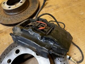 KPL HAMULCE TARCZE ZACISKI HAMULCOWE PRZÓD TYŁ BREMBO PORSCHE 911 996 3.4