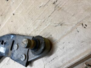 WAHACZ PRZÓD PRZEDNI PRAWY DOLNY FORD ESCAPE MK3 III LIFT