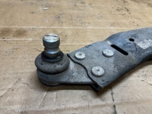 WAHACZ PRZÓD PRZEDNI LEWY DOLNY FORD ESCAPE MK3 III LIFT
