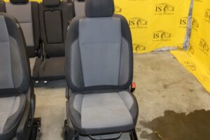 KOMPLET FOTELE PRZÓD TYŁ MATERIAŁOWE GRZANE FORD ESCAPE MK3 III LIFT