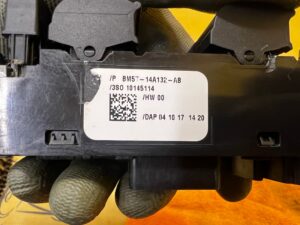 PRZEŁĄCZNIK PANEL SZYB LUSTEREK PRZÓD LEWY FORD ESCAPE MK3 III USA LIFT