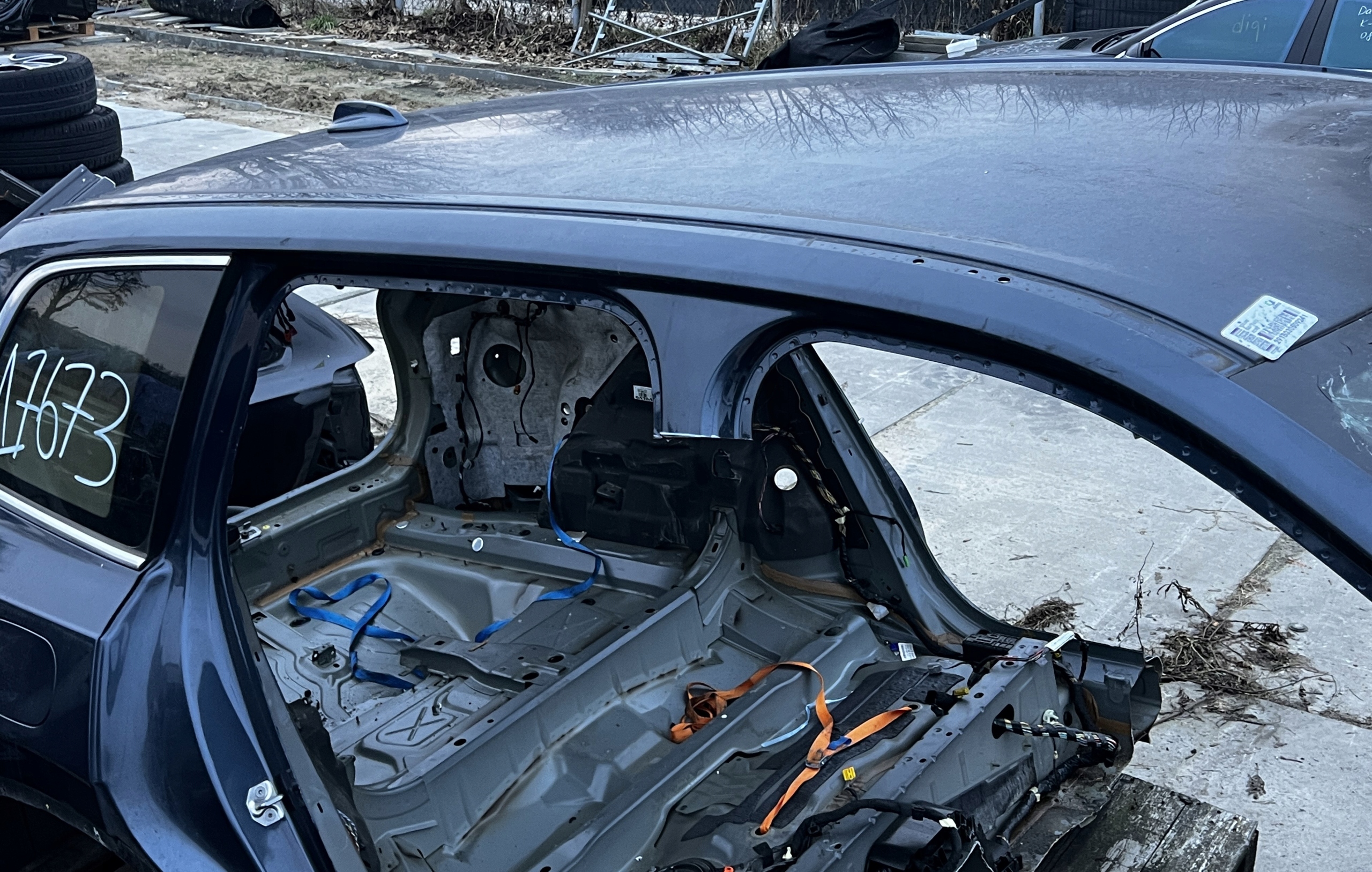 DACH POSZYCIE ĆWIARTKA SŁUPKI VOLVO XC90 II 723 2018R