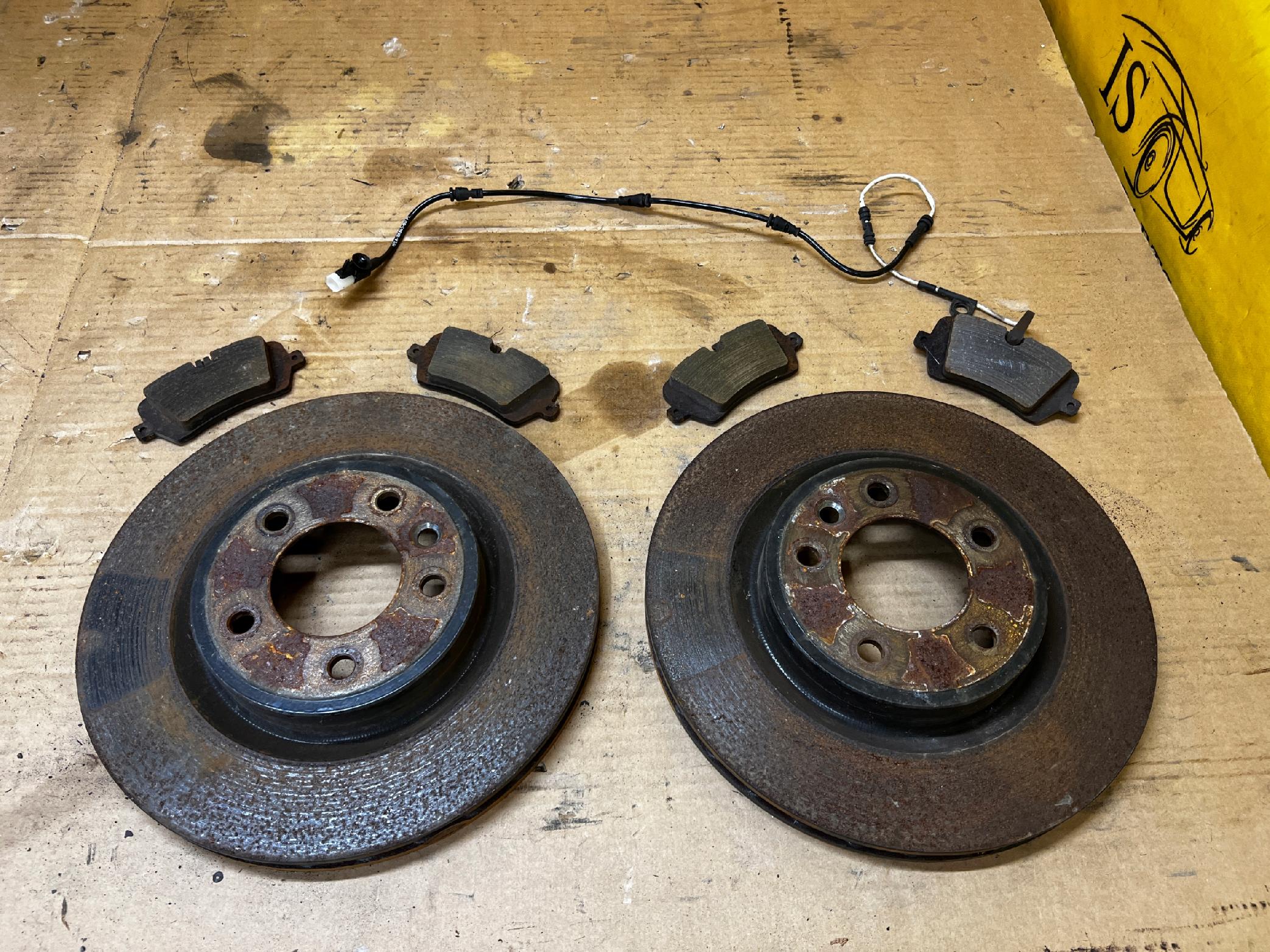KOMPLET TARCZE KLOCKI HAMULCOWE TYŁ LAND ROVER DISCOVERY V L462