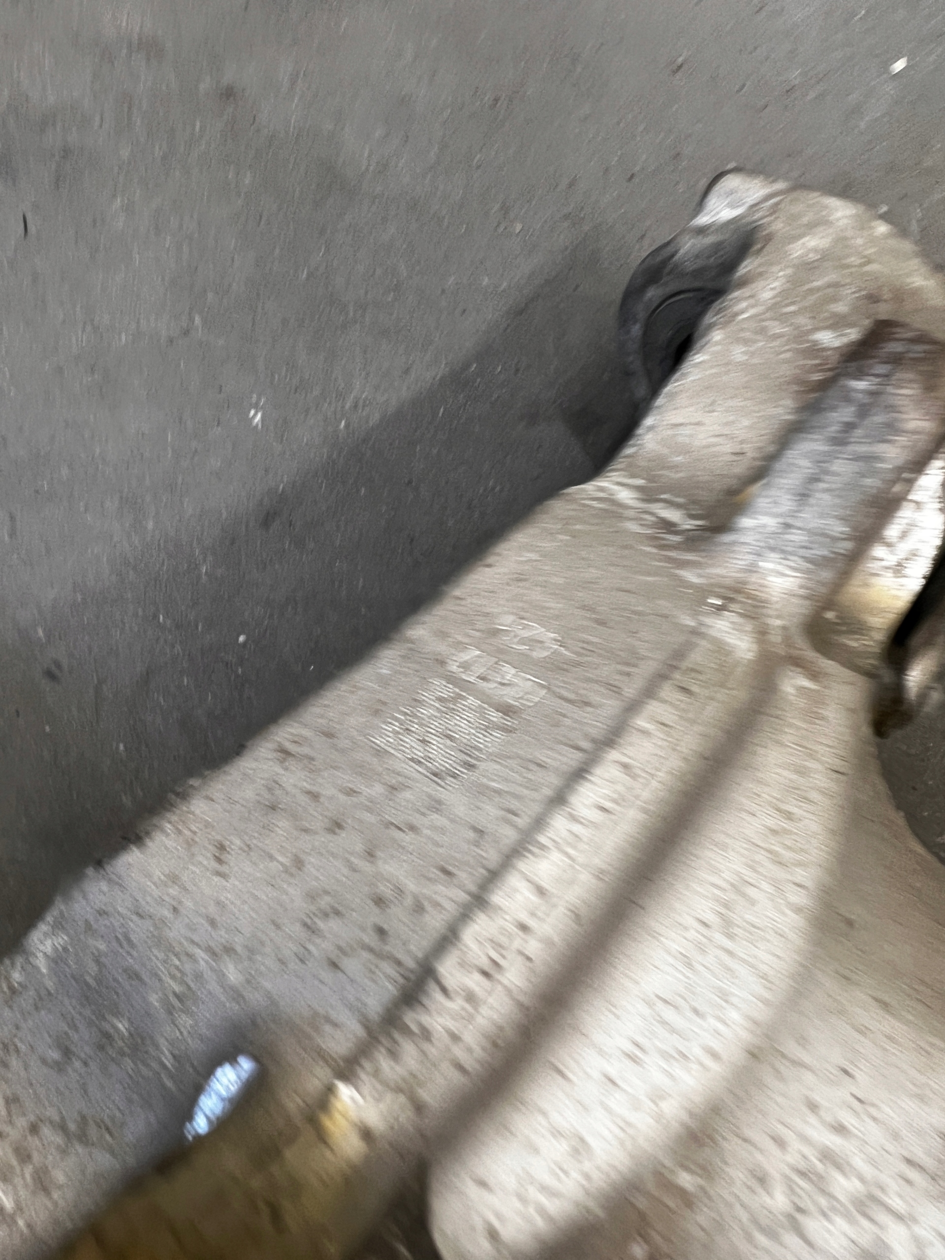 ZWROTNICA PIASTA PRZÓD LEWY LAND ROVER DISCOVERY V L462