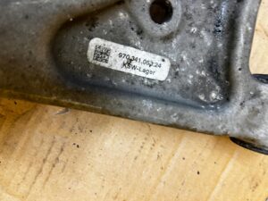 WAHACZ PRZÓD PRZEDNI LEWY DOLNY PORSCHE PANAMERA 970 I