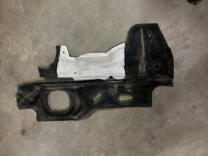 OSŁONA WYGŁUSZENIE WYKŁADZINA ŚCIANY GRODZIOWEJ FORD FUSION LIFT USA