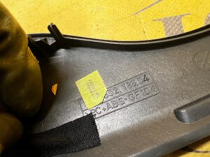 OSŁONA LISTWA DESKI KONSOLI GÓRNA PRAWA PORSCHE CARRERA 911 996 LHD