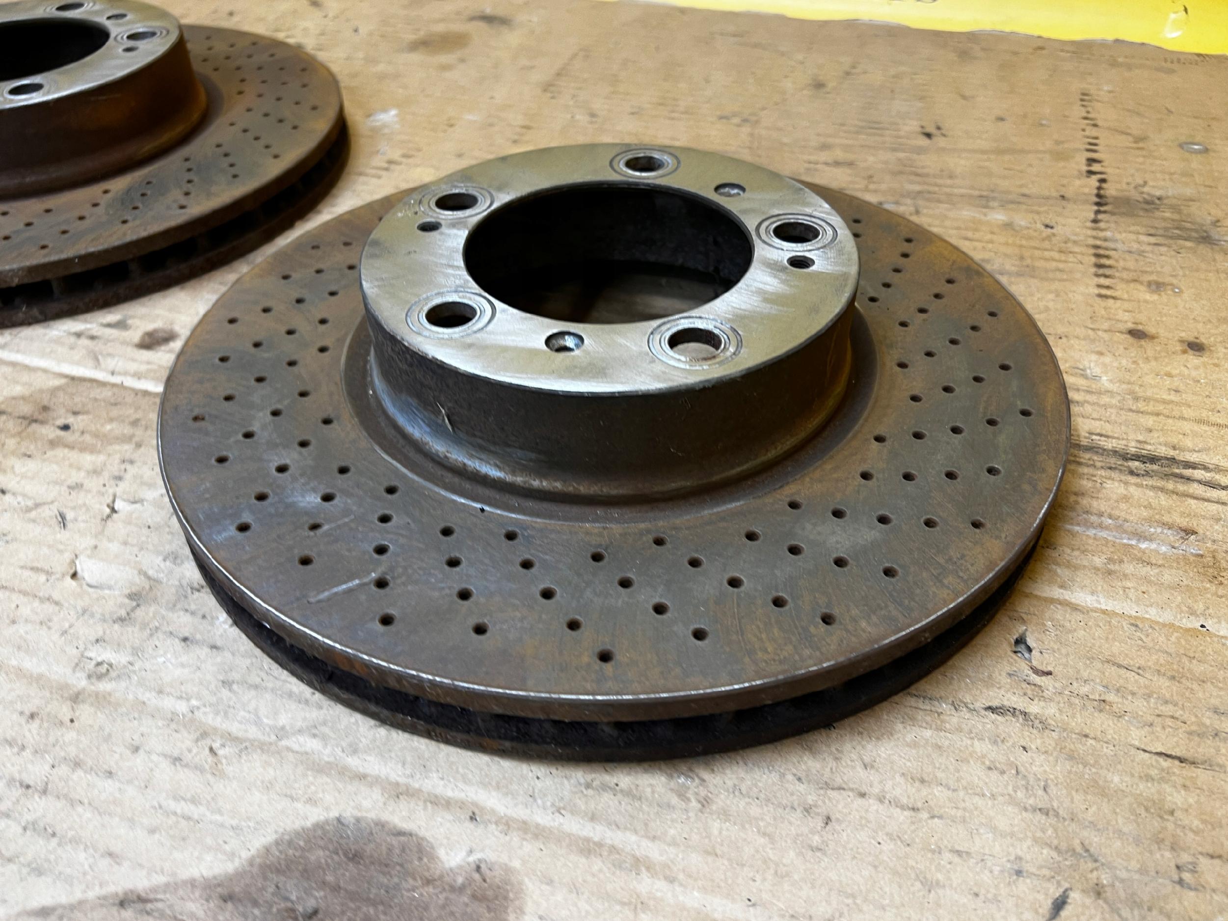 KPL HAMULCE TARCZE ZACISKI HAMULCOWE PRZÓD TYŁ BREMBO PORSCHE 911 996 3.4