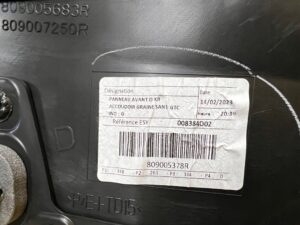 BOCZEK TAPICERKA DRZWI PRAWY PRZÓD DACIA SANDERO III 2023R