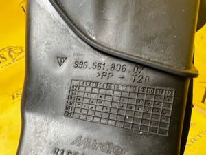 RURA SPUSTOWA ODPŁYW WODY Z DACHU PRAWY PORSCHE CARRERA 911 996 CABRIO
