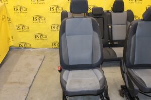 KOMPLET FOTELE PRZÓD TYŁ MATERIAŁOWE GRZANE FORD ESCAPE MK3 III LIFT
