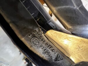 USZCZELKA LISTWA SZYBY PRZÓD PORSCHE 911 996 CARRERA CABRIO