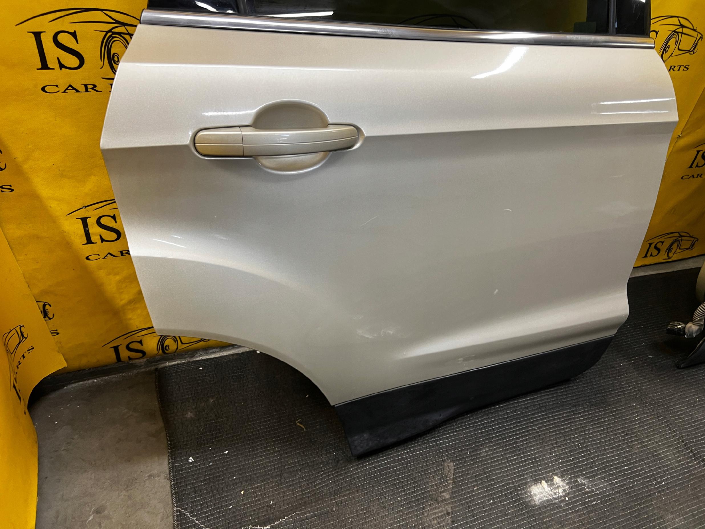DRZWI PRAWA STRONA PRAWY TYŁ FORD ESCAPE MK3 III 2017R GN