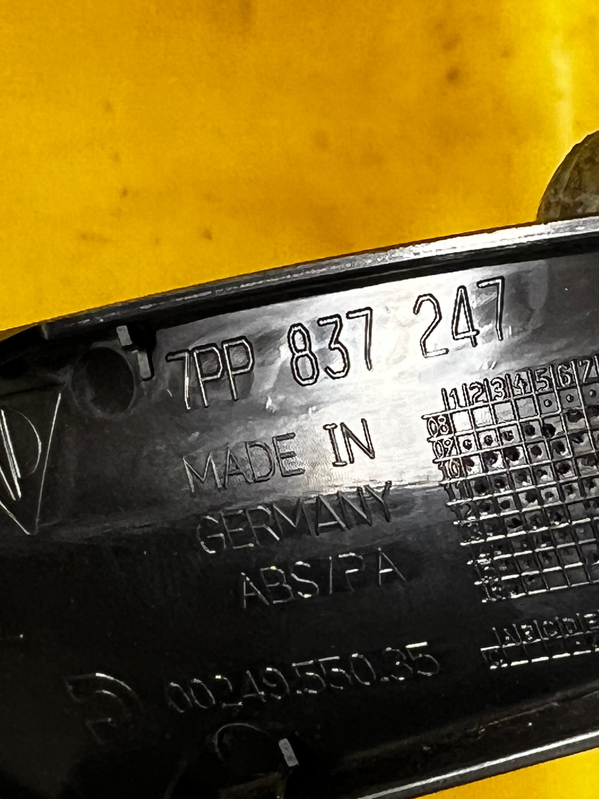 OSŁONA PLASTIK ZAŚLEPKA LEWA PORSCHE 911 991 LIFT