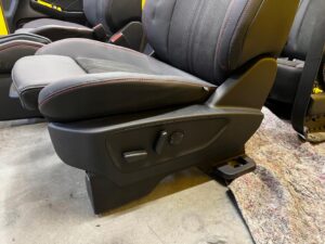 WNĘTRZE FOTELE KANAPA GRZANE BOCZKI TUNEL FORD KUGA MK3 LIFT ST-LINE EU
