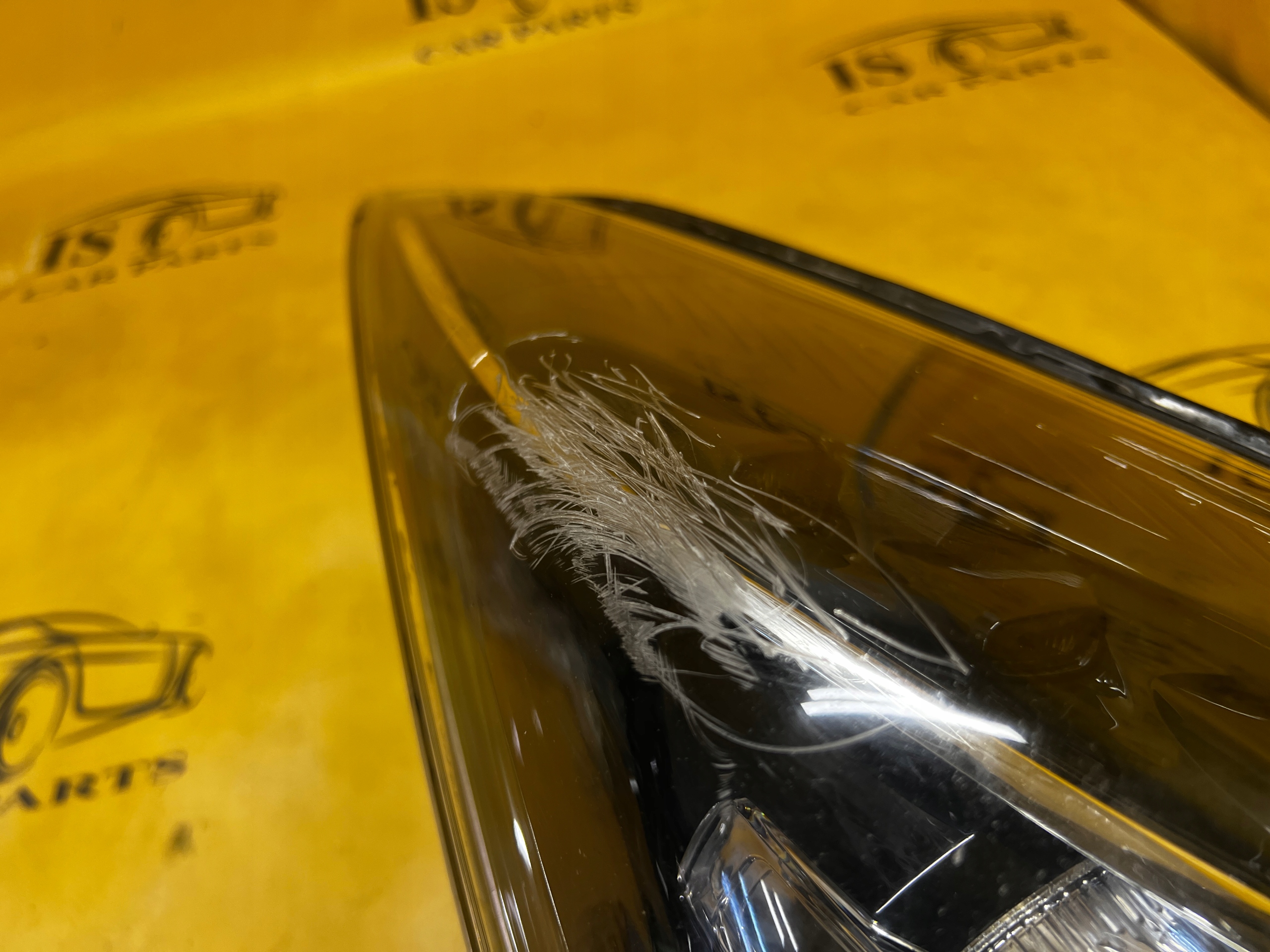 REFLEKTOR LAMPA PRZÓD PRAWY XENON HYUNDAI I40 LIFT EUROPA
