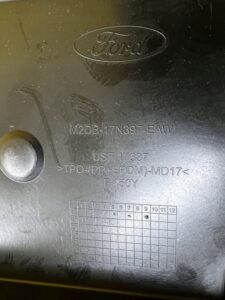 PODSTAWA RAMKA TABLICY REJESTRACYJNEJ PRZÓD FORD BRONCO 21-