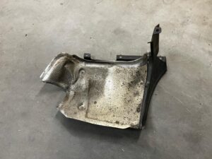 BLACHA OSŁONA TERMICZNA ZDERZAKA TYŁ LEWA PORSCHE CARRERA 911 996 3.4