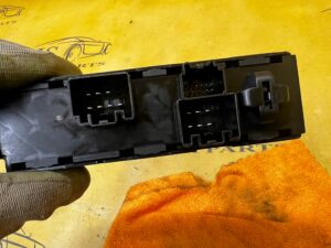 PRZEŁĄCZNIK PANEL SZYB LUSTEREK PRZÓD LEWY FORD ESCAPE MK3 III USA LIFT