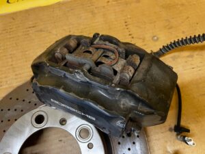 KPL HAMULCE TARCZE ZACISKI HAMULCOWE PRZÓD TYŁ BREMBO PORSCHE 911 996 3.4