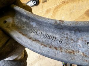 WAHACZ TYŁ TYLNY LEWY LAND ROVER DISCOVERY V L462