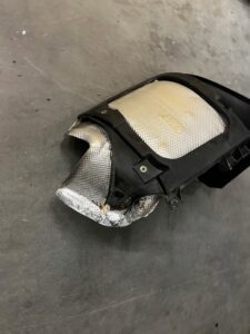 BLACHA OSŁONA TERMICZNA ZDERZAKA TYŁ LEWA PORSCHE CARRERA 911 996 3.4
