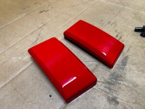KOMPLET LISTWA OSŁONA DACHU PRZÓD PRAWA LEWA FORD BRONCO 21- RACE RED