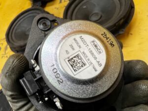 ZESTAW NAGŁOŚNIENIE GŁOŚNIKI BANG OLUFSEN FORD BRONCO 21-