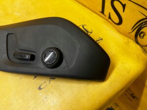 PANEL PRZEŁĄCZNIK REGULACJI FOTELA PRZÓD PRAWY VOLVO XC90 II