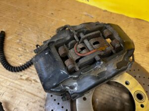 KPL HAMULCE TARCZE ZACISKI HAMULCOWE PRZÓD TYŁ BREMBO PORSCHE 911 996 3.4