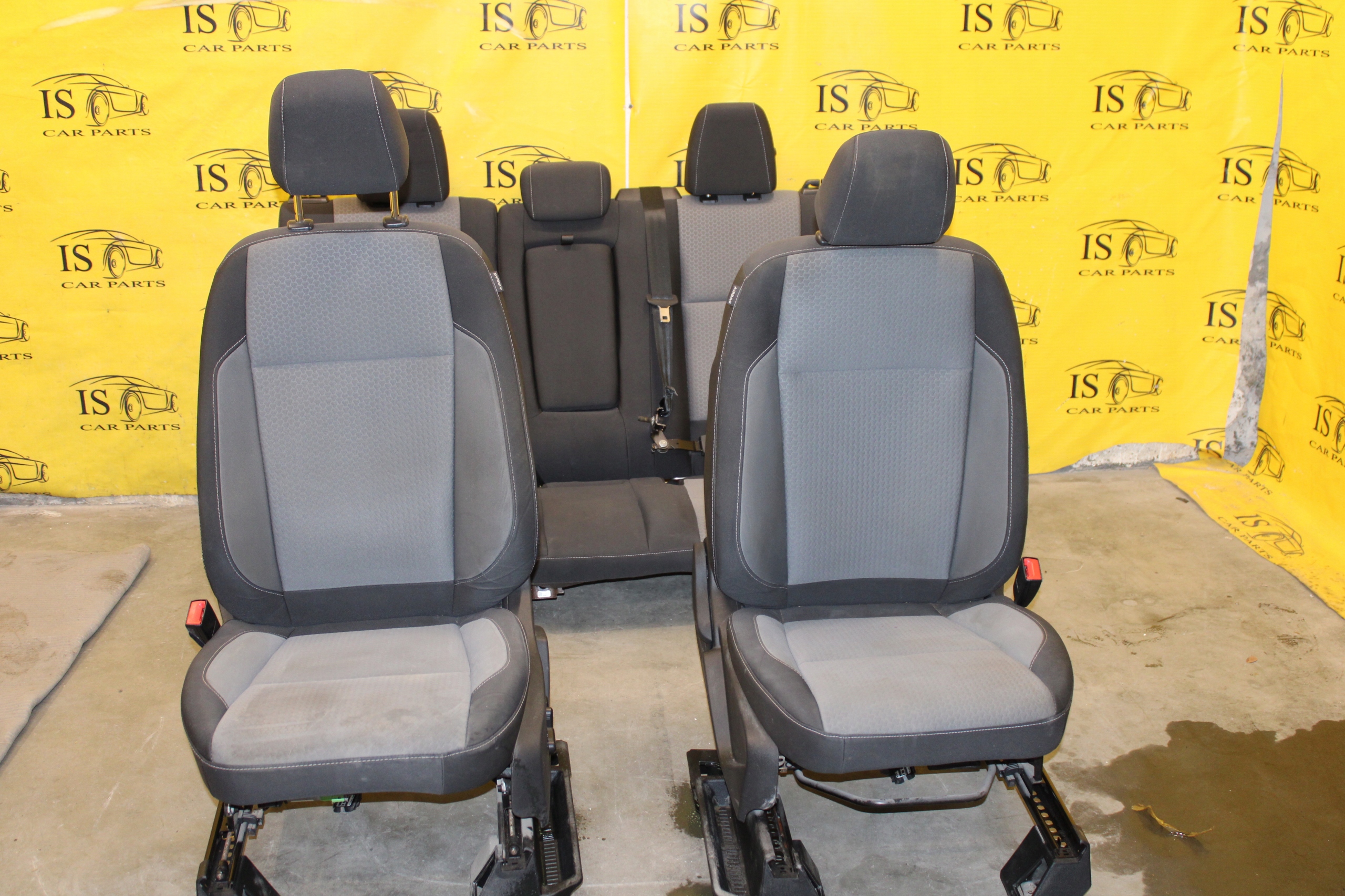 KOMPLET FOTELE PRZÓD TYŁ MATERIAŁOWE GRZANE FORD ESCAPE MK3 III LIFT