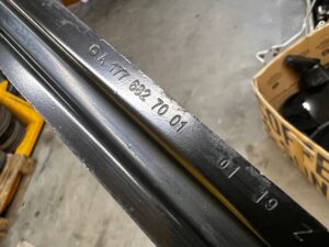 UCHWYT MOCOWANIE OSŁONY TERMICZNEJ TYŁ MERCEDES A W177