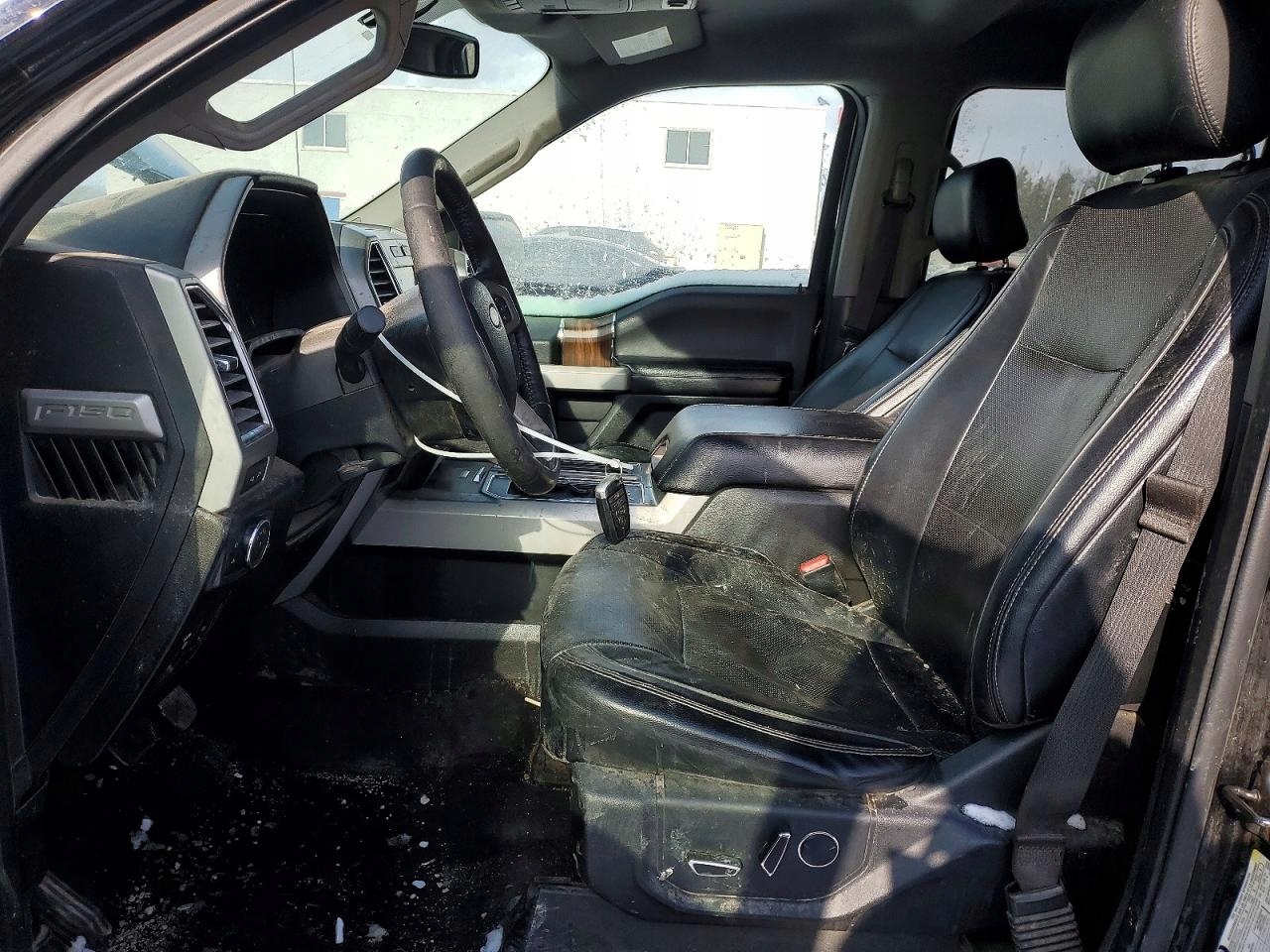 WNĘTRZE FOTELE ELEKTRYCZNE SKÓRA BOCZKI FORD F150 2015-2020 USA SUPERCREW