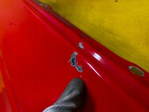 BŁOTNIK TYŁ PRAWY FORD BRONCO 21- RACE RED