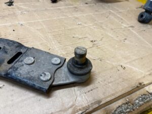 WAHACZ PRZÓD PRZEDNI PRAWY DOLNY FORD ESCAPE MK3 III LIFT