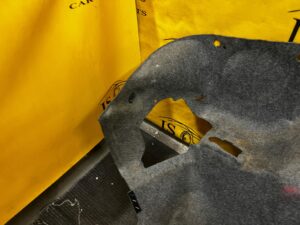 WYKŁADZINA DYWAN TAPICERKA BAGAŻNIKA PORSCHE CARRERA 911 996