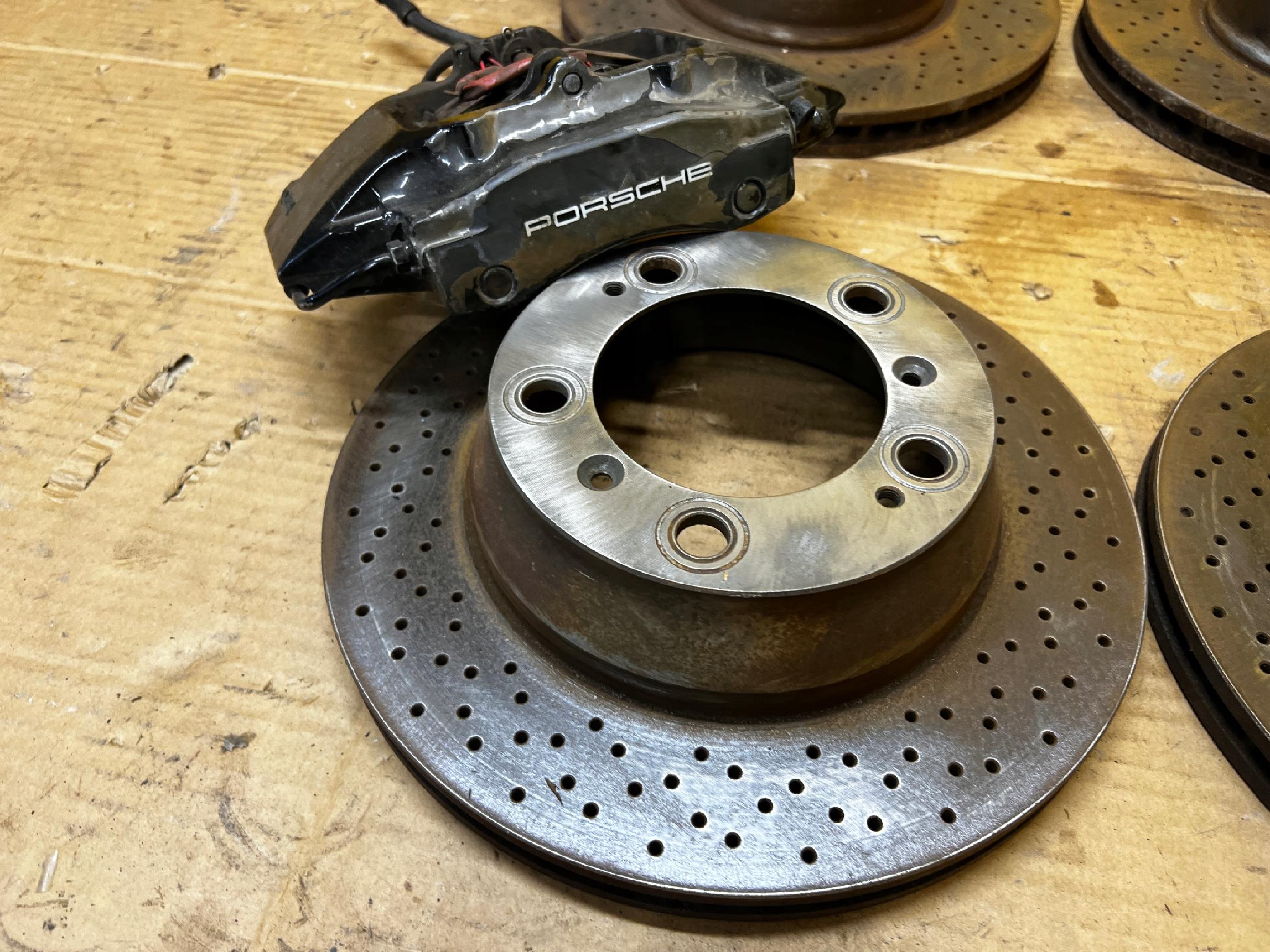 KPL HAMULCE TARCZE ZACISKI HAMULCOWE PRZÓD TYŁ BREMBO PORSCHE 911 996 3.4