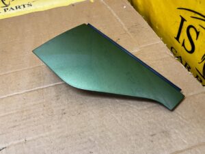 OSŁONA ZAWIASU KLAPY BAGAŻNIKA LEWA FORD KUGA MK3 LIFT BURSTING GREEN