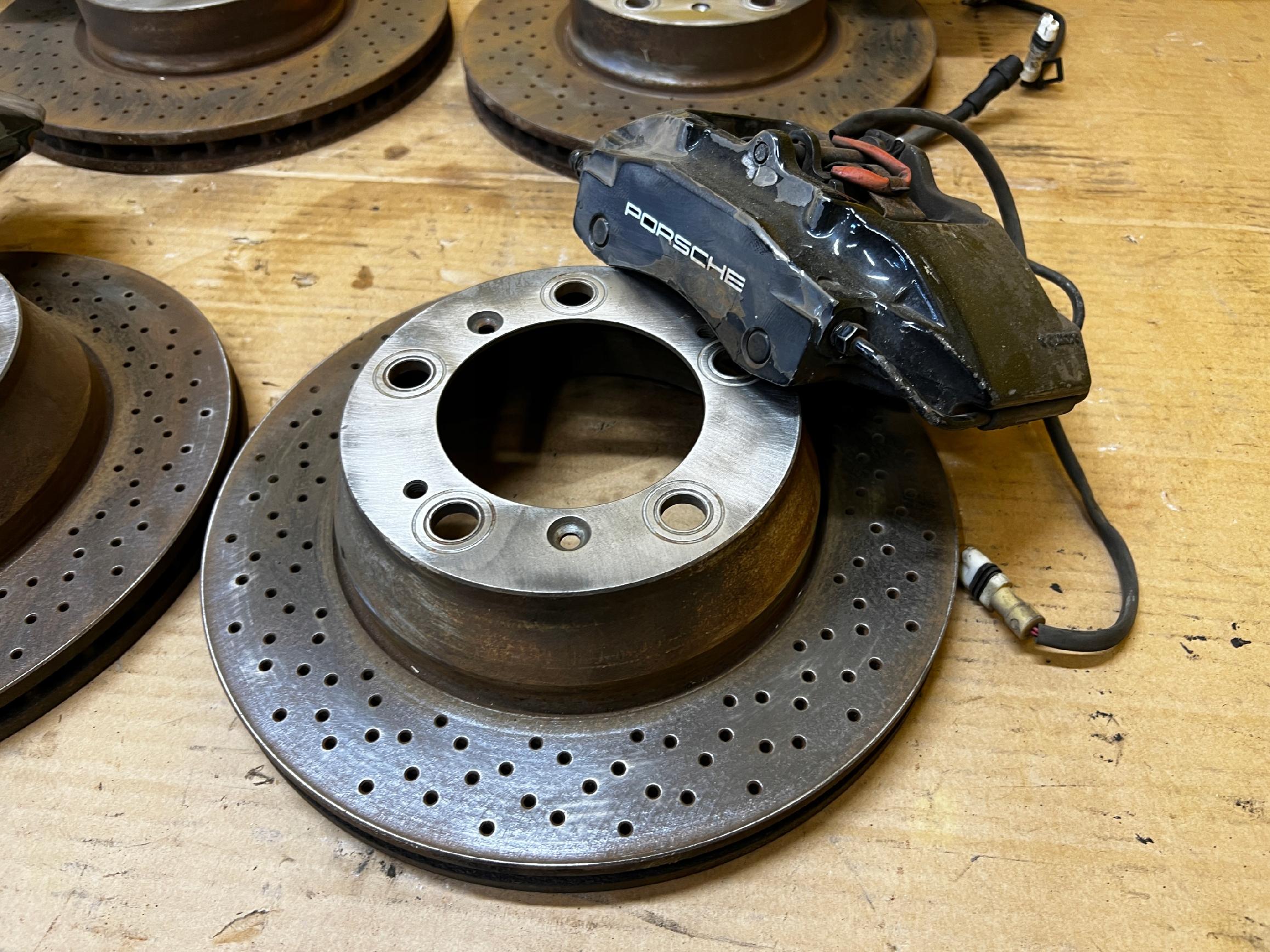 KPL HAMULCE TARCZE ZACISKI HAMULCOWE PRZÓD TYŁ BREMBO PORSCHE 911 996 3.4