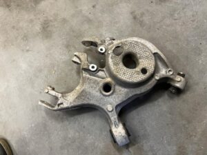 WAHACZ TYŁ LEWY ALUMINIOWY FORD FUSION LIFT USA