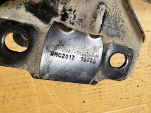 WAHACZ PRZÓD PRZEDNI LEWY DOLNY FORD ESCAPE MK3 III LIFT